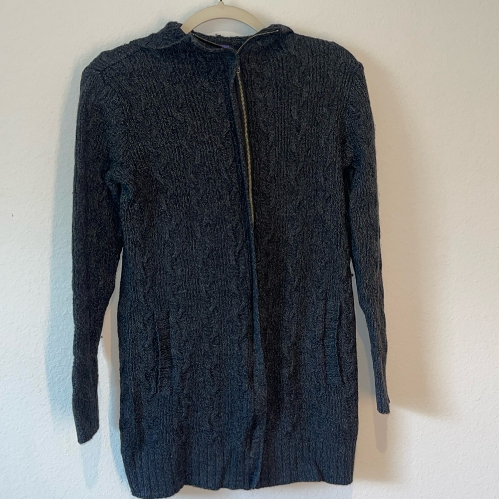 Patagonia Women's Merino Wool Cable Knit Long Sweater Medium Grey Cozy Fall - Picture 2 of 7